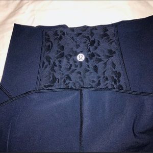 Lululemon Navy Meant to Move Mesh Tights Size 4